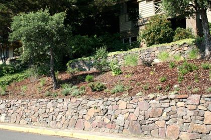 stacked rock terrace hardscaping design